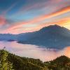 lago e tramonto scie