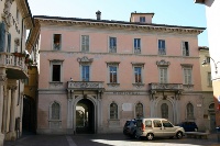 Museo Storico Giuseppe Garibaldi, Palazzo Olginati