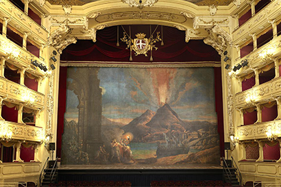 Il velario pliniano del Teatro Sociale di Como