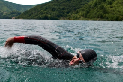 Giro del lago di Como a nuoto in 60 ore
