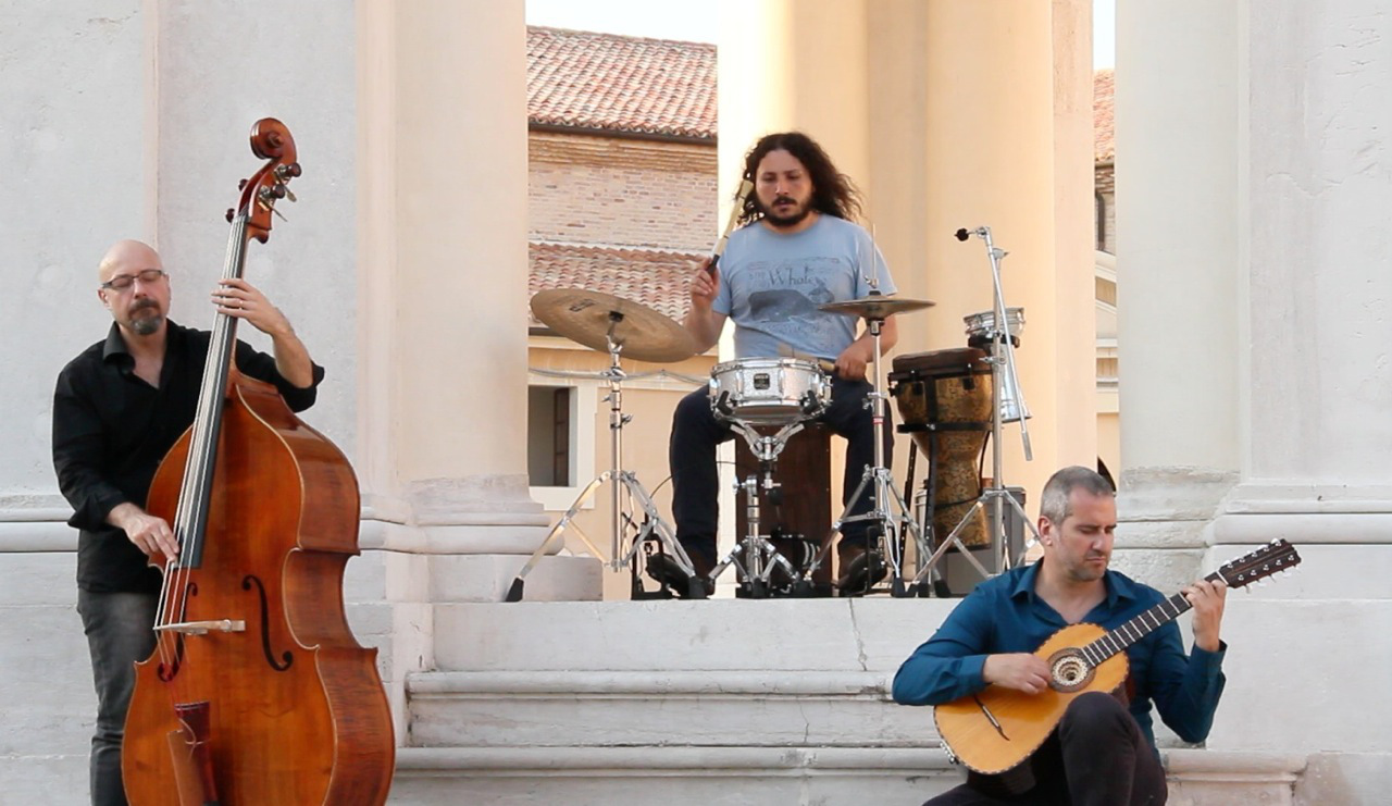 trio-seneca-3